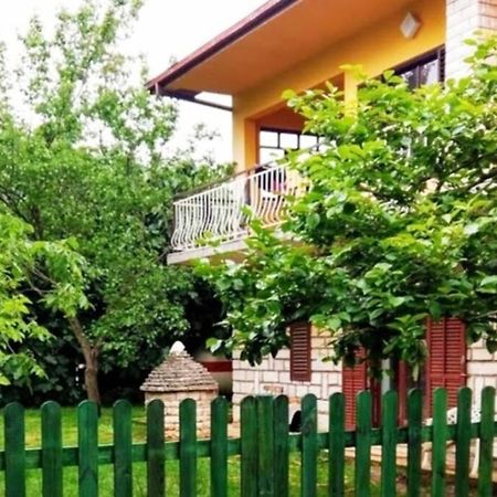 Apartment Sanja Near The Sea, Spacious And Green :) 普拉 外观 照片