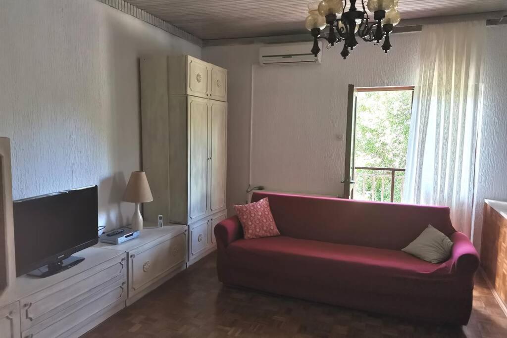 Apartment Sanja Near The Sea, Spacious And Green :) 普拉 外观 照片