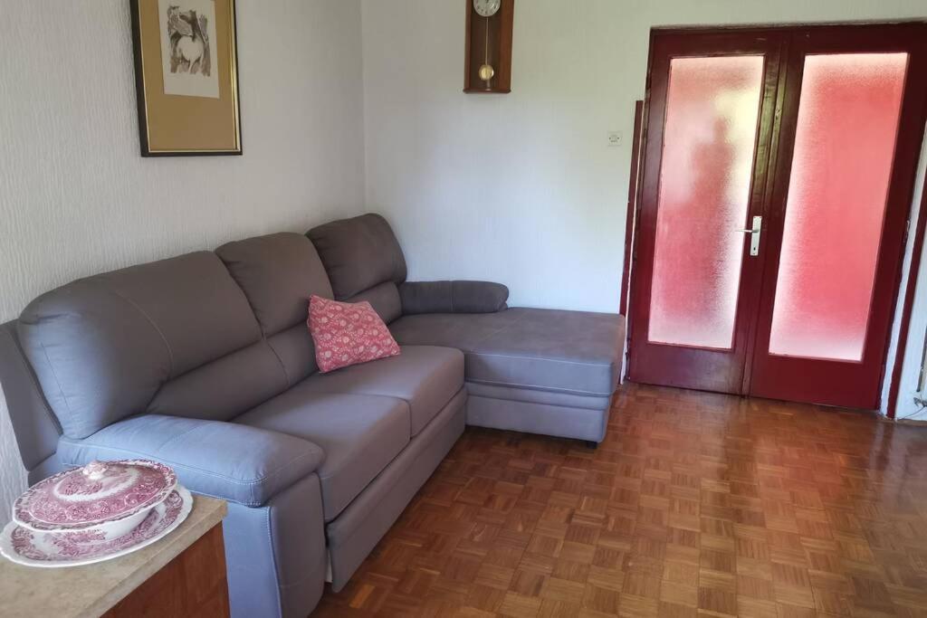 Apartment Sanja Near The Sea, Spacious And Green :) 普拉 外观 照片